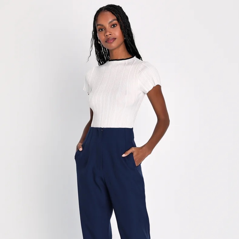 NEW Lulus White and Black Ribbed Knit Short Sleeve Bodysuit